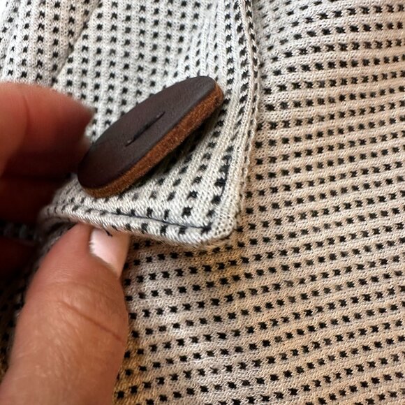 Funky BIG button Dress - Picture 9 of 12